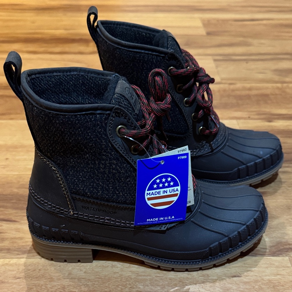 *New* Kamik Sienna Mid size 6 Brown Waterproof Boots